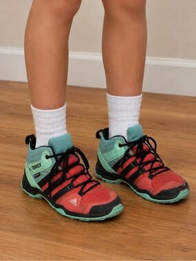adidas Terrex Climaproof Mid Hiking Shoes Kids 3.5 Coral Mint Trail Sneakers